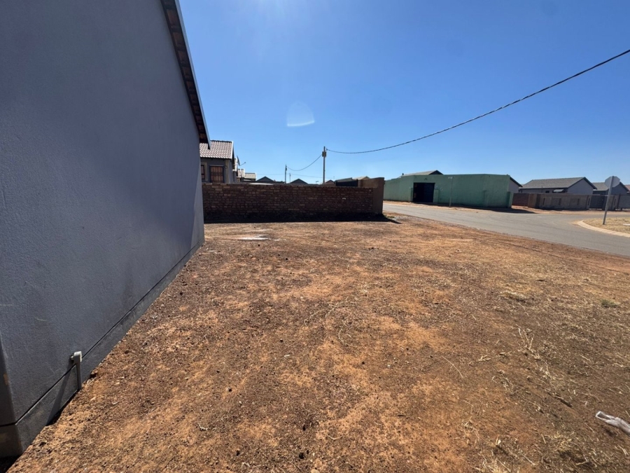 2 Bedroom Property for Sale in Toekomsrus Gauteng