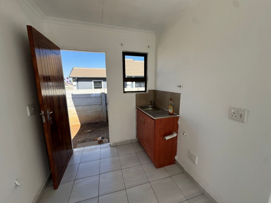 2 Bedroom Property for Sale in Toekomsrus Gauteng