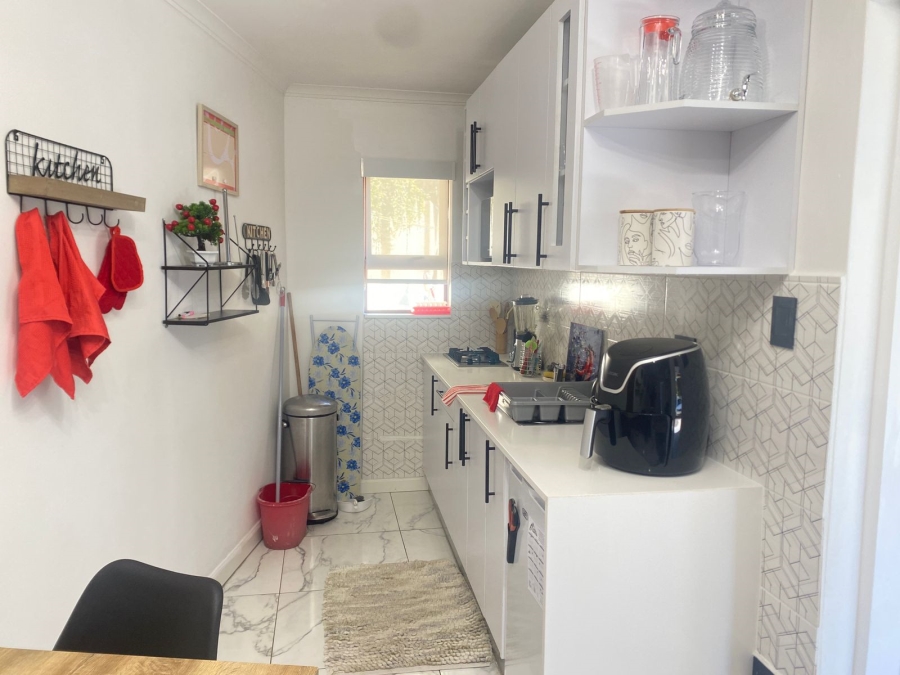To Let 1 Bedroom Property for Rent in Beverley Gauteng