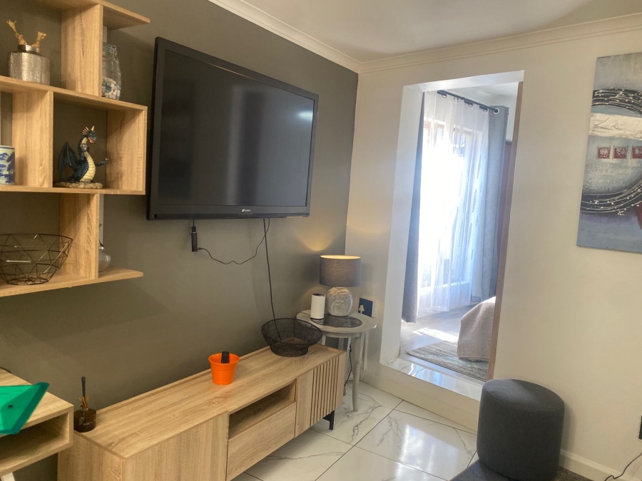 To Let 1 Bedroom Property for Rent in Beverley Gauteng