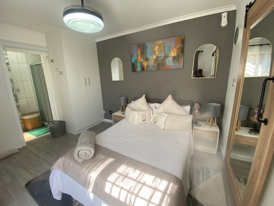 To Let 1 Bedroom Property for Rent in Beverley Gauteng