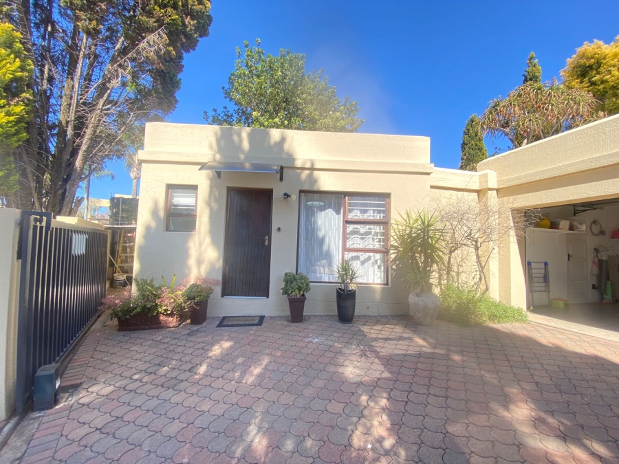 To Let 1 Bedroom Property for Rent in Beverley Gauteng