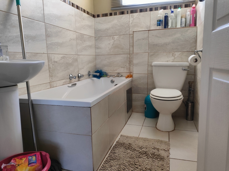 2 Bedroom Property for Sale in Silverton Gauteng