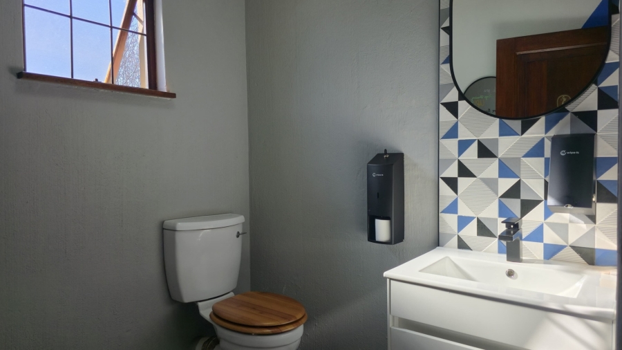 To Let commercial Property for Rent in Hennopspark Gauteng