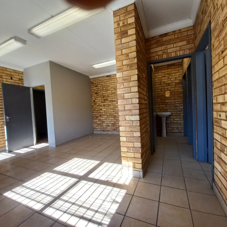 To Let commercial Property for Rent in Brentwood Gauteng