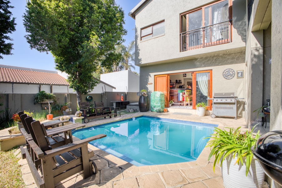 3 Bedroom Property for Sale in Magaliessig Gauteng