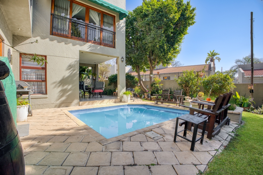 3 Bedroom Property for Sale in Magaliessig Gauteng