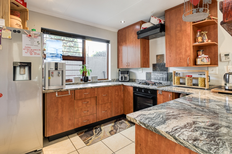 3 Bedroom Property for Sale in Magaliessig Gauteng