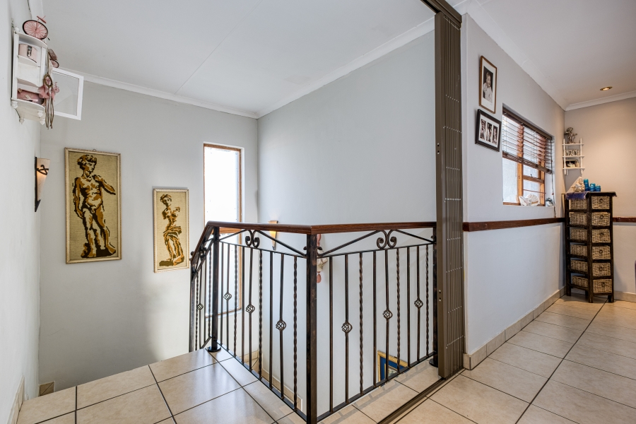 3 Bedroom Property for Sale in Magaliessig Gauteng