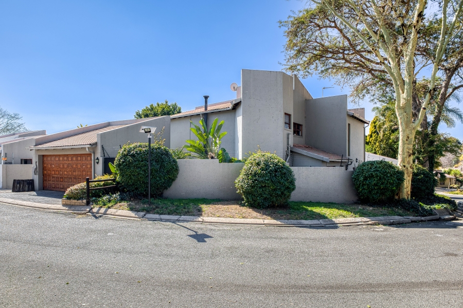 3 Bedroom Property for Sale in Magaliessig Gauteng