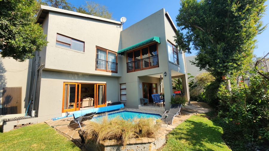 3 Bedroom Property for Sale in Magaliessig Gauteng