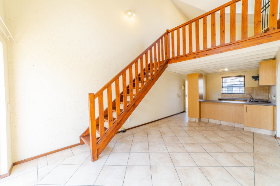 To Let 1 Bedroom Property for Rent in Lonehill Gauteng