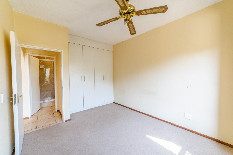 To Let 1 Bedroom Property for Rent in Lonehill Gauteng