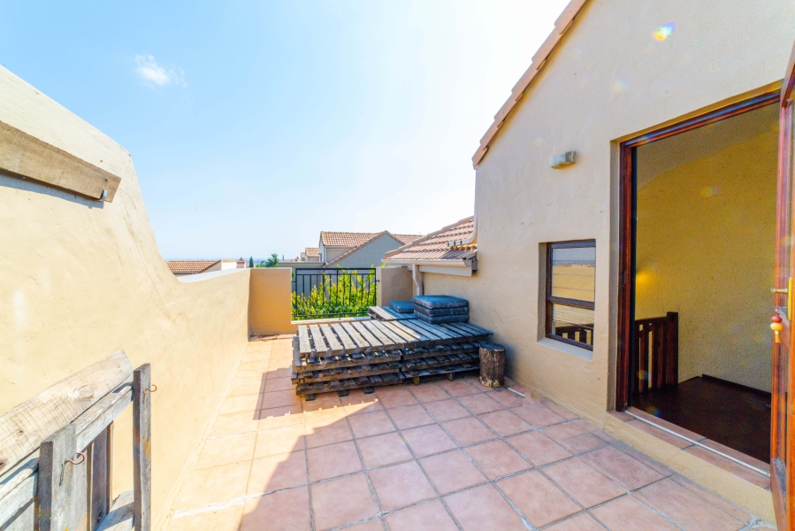 To Let 1 Bedroom Property for Rent in Lonehill Gauteng