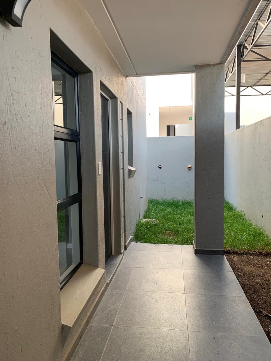 To Let 2 Bedroom Property for Rent in Lonehill Gauteng