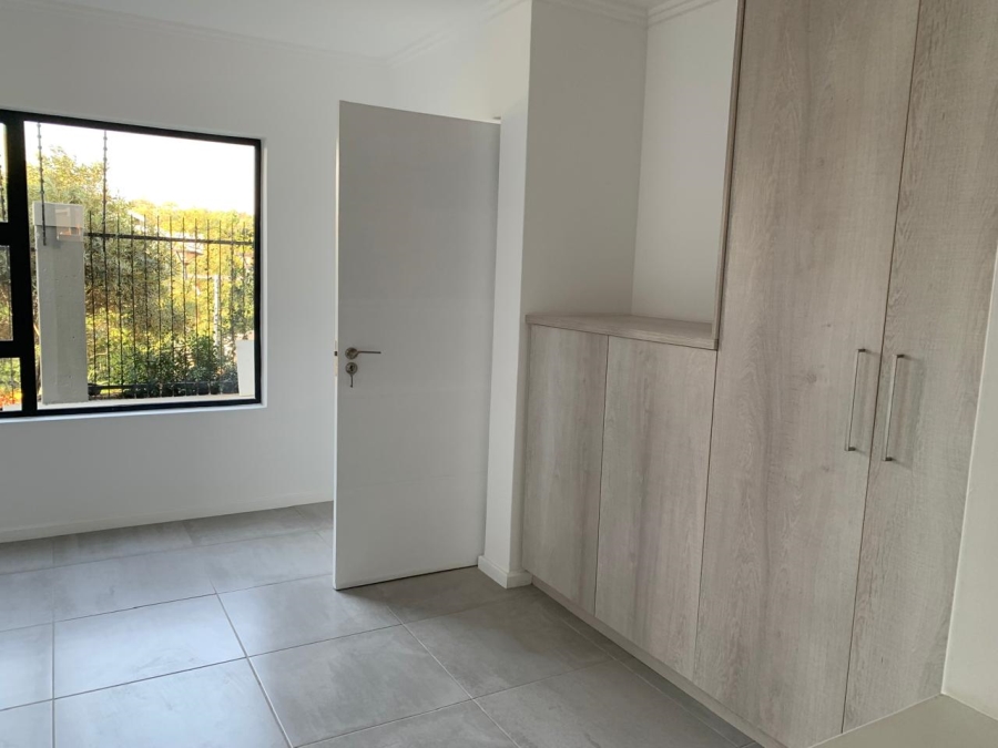 To Let 2 Bedroom Property for Rent in Lonehill Gauteng