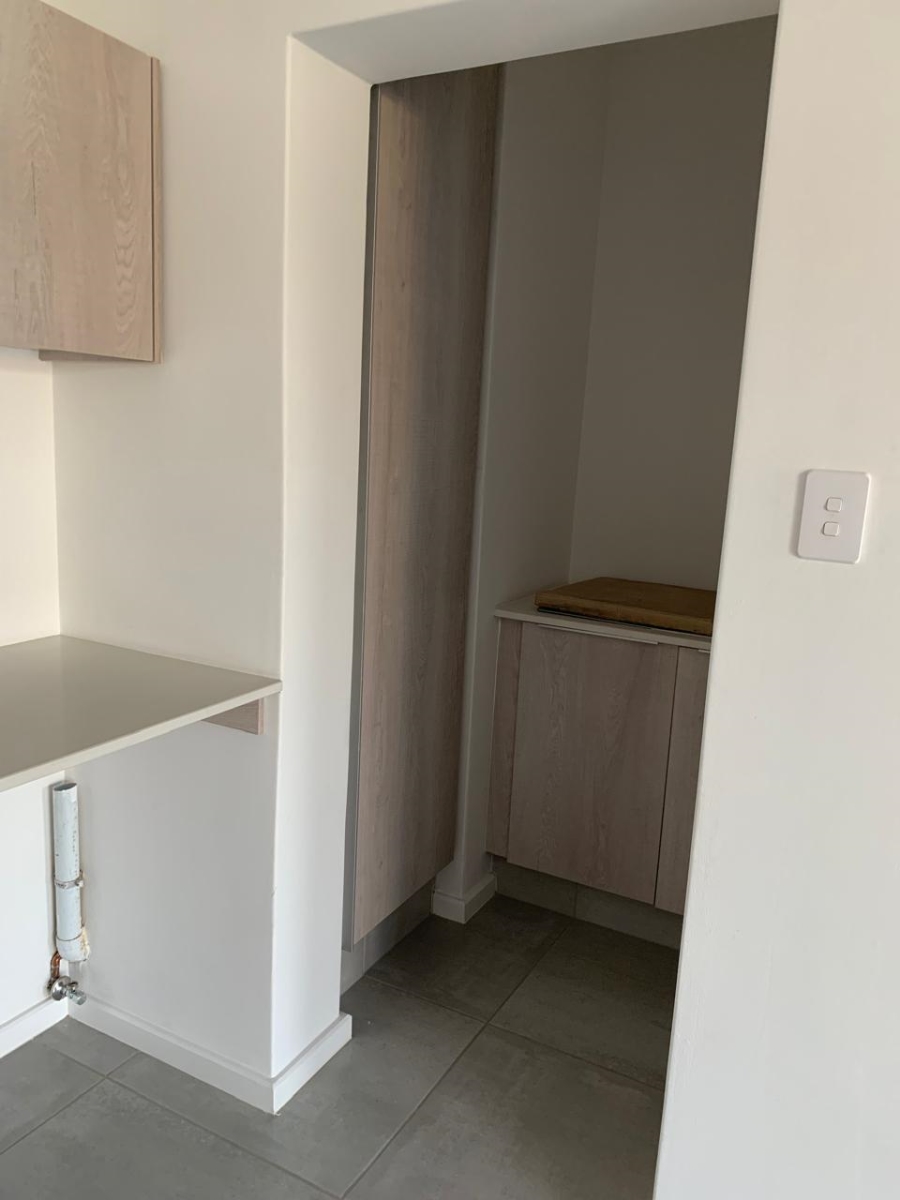 To Let 2 Bedroom Property for Rent in Lonehill Gauteng