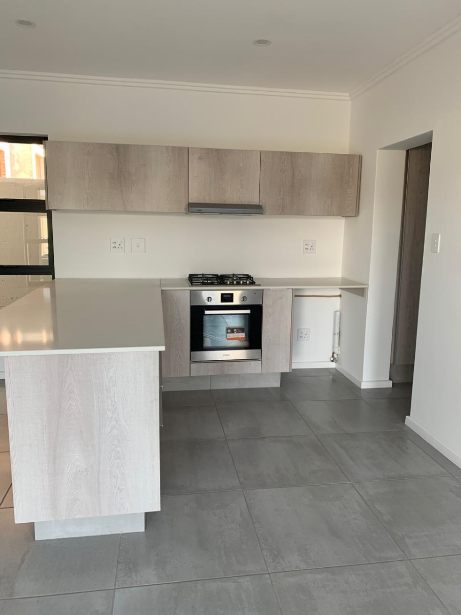 To Let 2 Bedroom Property for Rent in Lonehill Gauteng