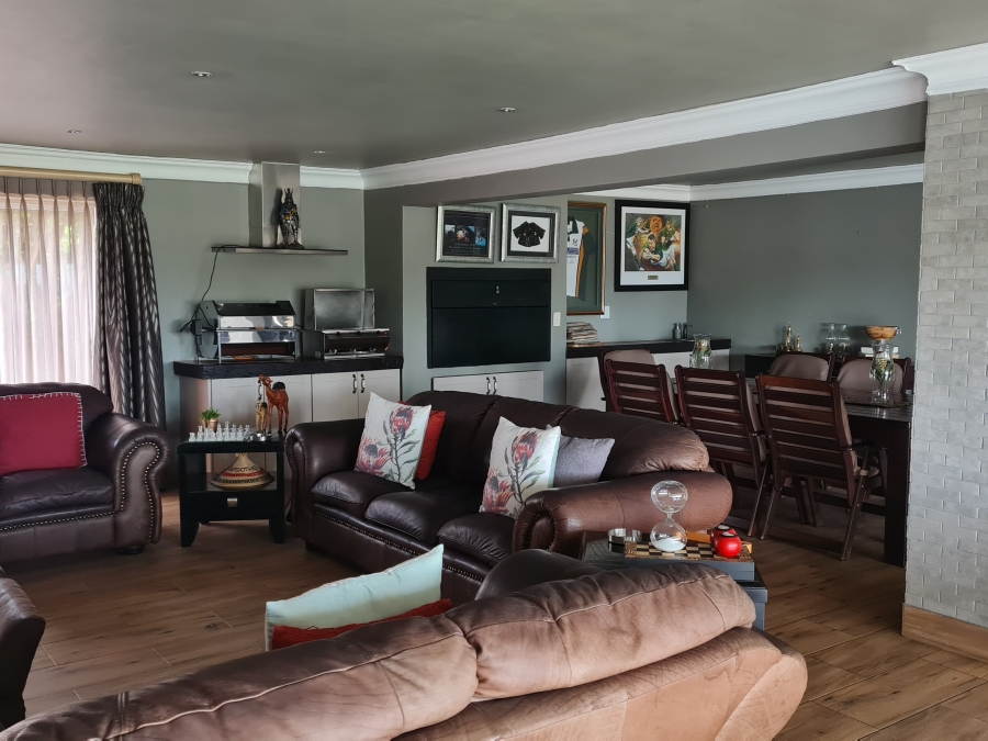 3 Bedroom Property for Sale in Sonneveld Gauteng