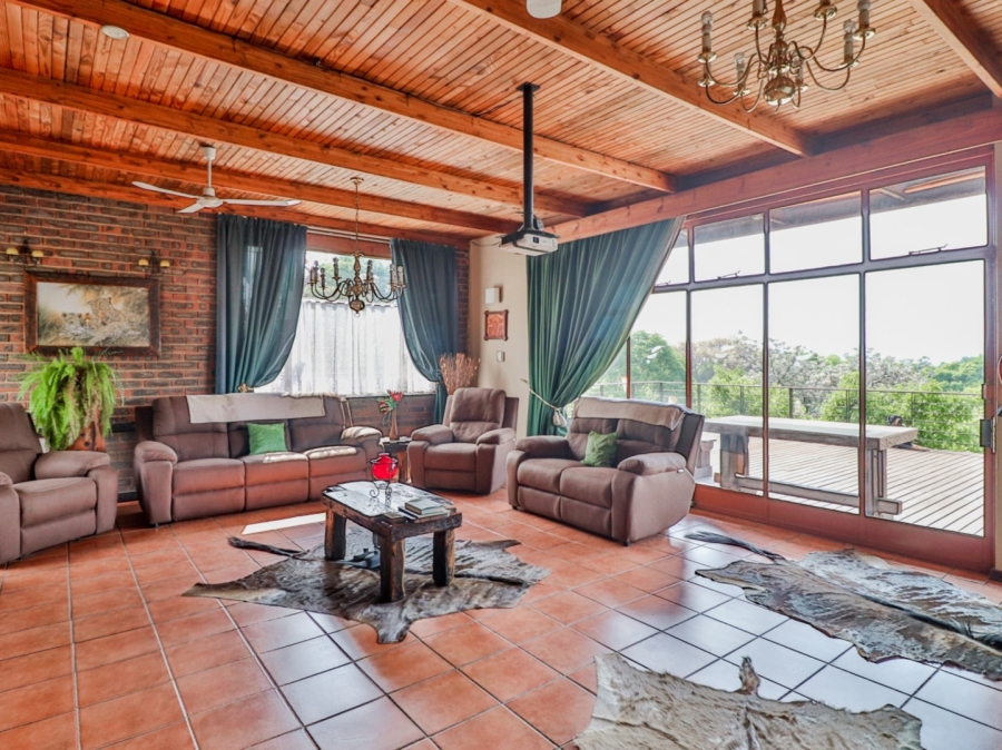 6 Bedroom Property for Sale in Kilner Park Gauteng