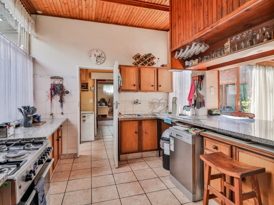 6 Bedroom Property for Sale in Kilner Park Gauteng