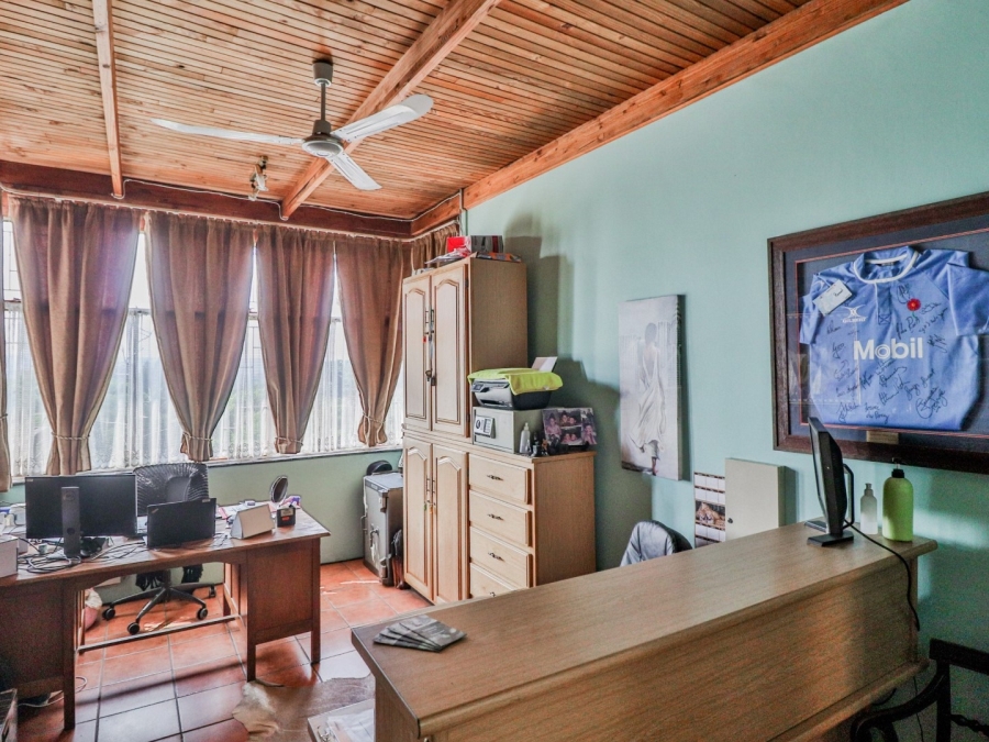 6 Bedroom Property for Sale in Kilner Park Gauteng