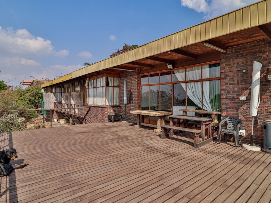 6 Bedroom Property for Sale in Kilner Park Gauteng