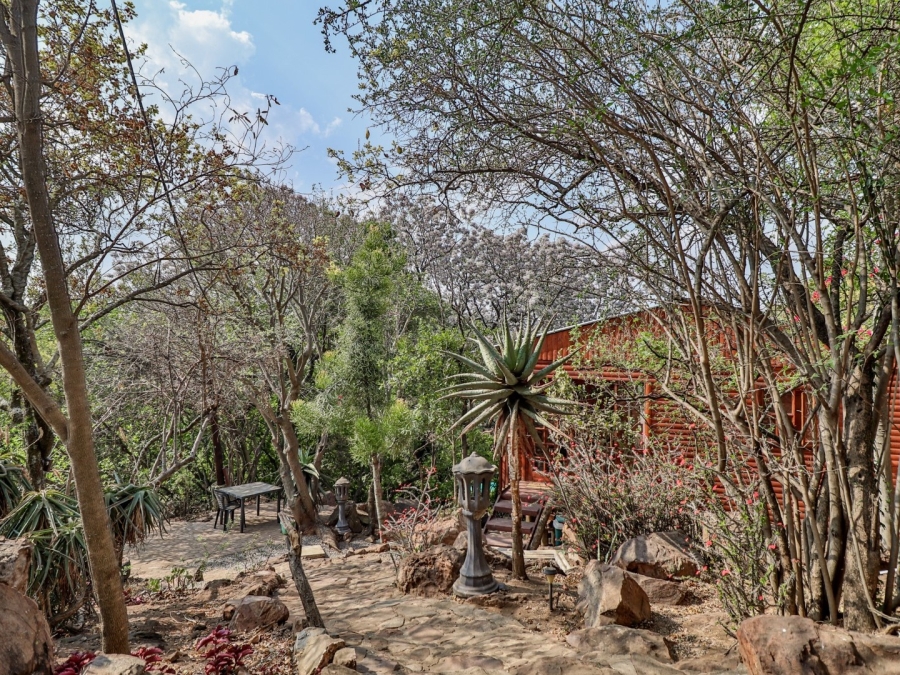 6 Bedroom Property for Sale in Kilner Park Gauteng