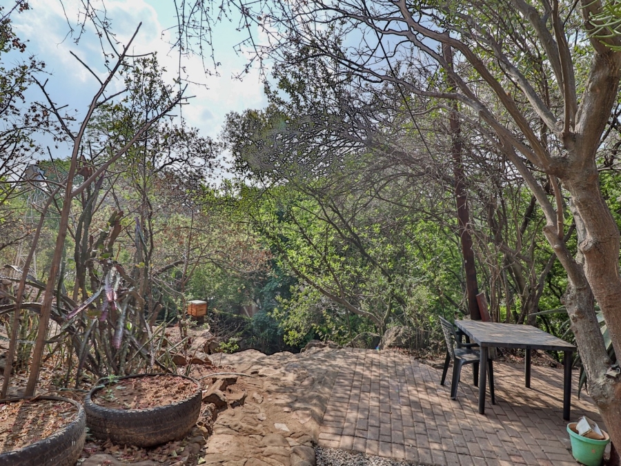 6 Bedroom Property for Sale in Kilner Park Gauteng