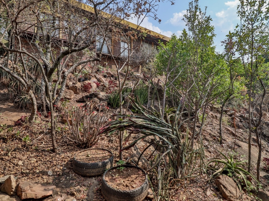 6 Bedroom Property for Sale in Kilner Park Gauteng