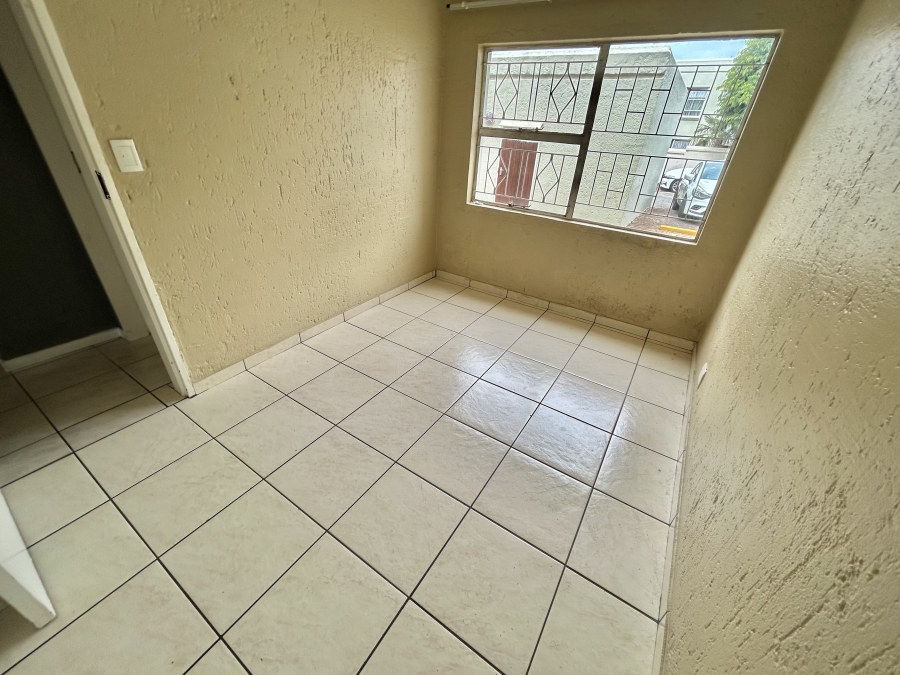 2 Bedroom Property for Sale in Halfway Gardens Gauteng