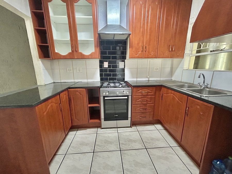 2 Bedroom Property for Sale in Halfway Gardens Gauteng