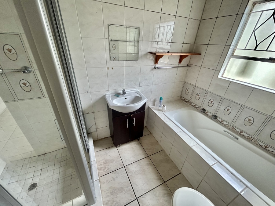 2 Bedroom Property for Sale in Halfway Gardens Gauteng