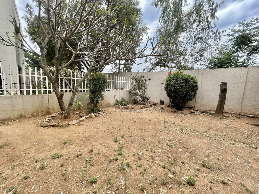 2 Bedroom Property for Sale in Halfway Gardens Gauteng