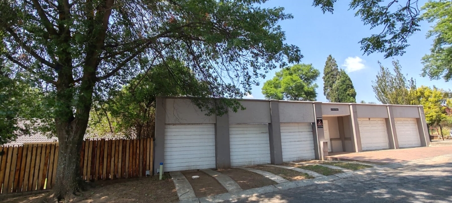 6 Bedroom Property for Sale in Blairgowrie Gauteng