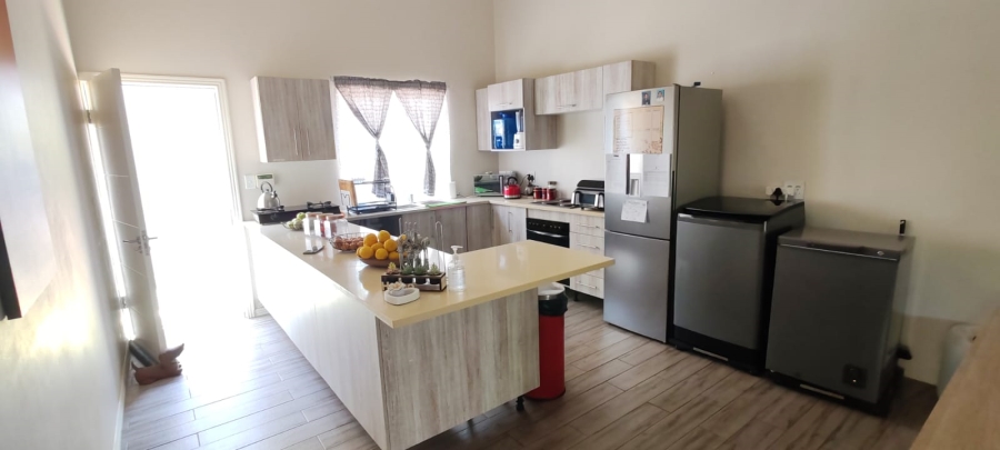 6 Bedroom Property for Sale in Blairgowrie Gauteng