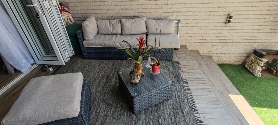 6 Bedroom Property for Sale in Blairgowrie Gauteng