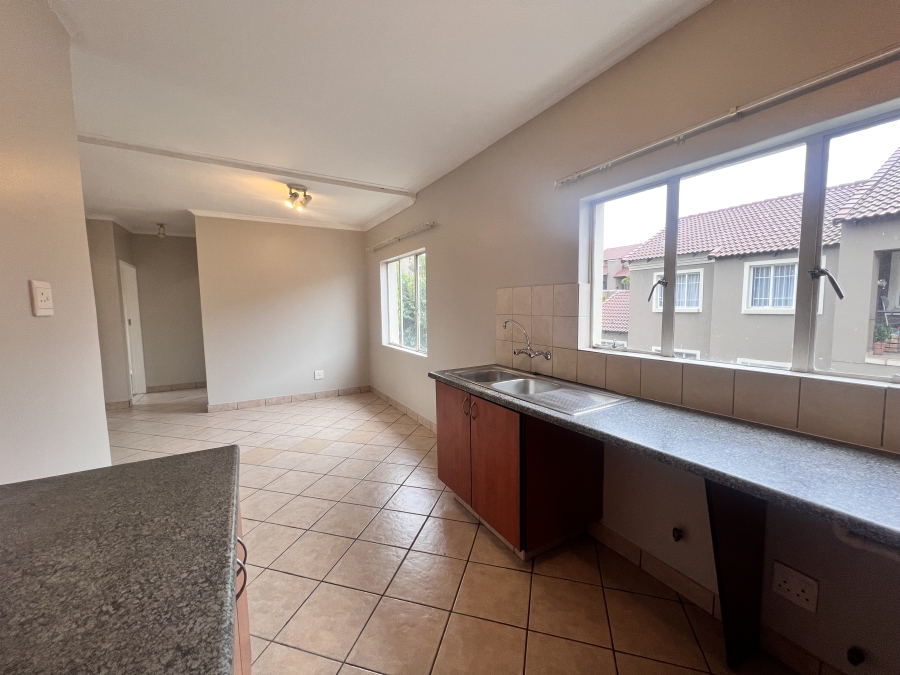 To Let 2 Bedroom Property for Rent in Halfway Gardens Gauteng