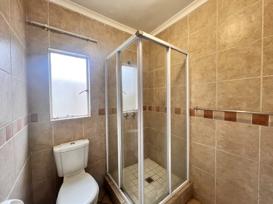 To Let 2 Bedroom Property for Rent in Halfway Gardens Gauteng