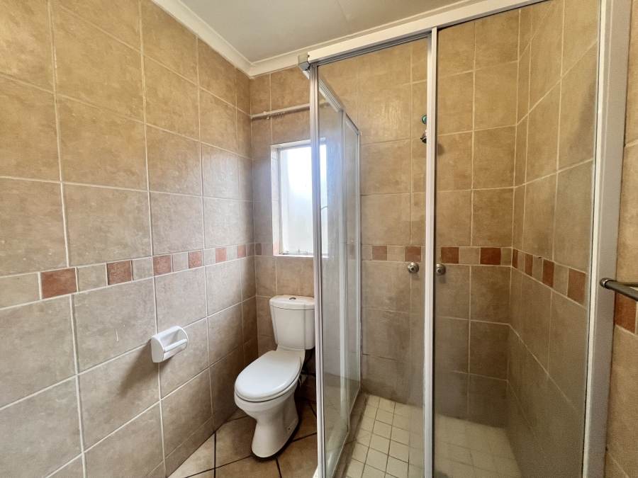 To Let 2 Bedroom Property for Rent in Halfway Gardens Gauteng
