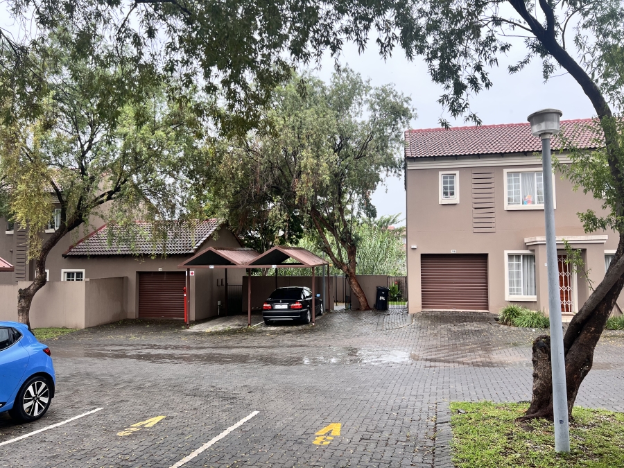 To Let 2 Bedroom Property for Rent in Halfway Gardens Gauteng
