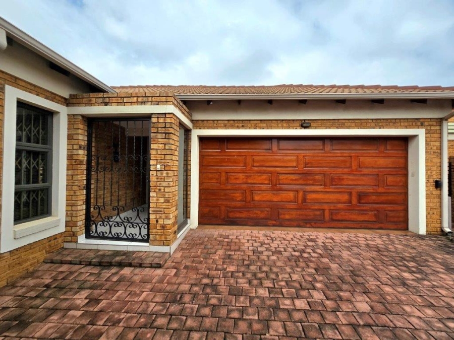 3 Bedroom Property for Sale in New Market Park Gauteng