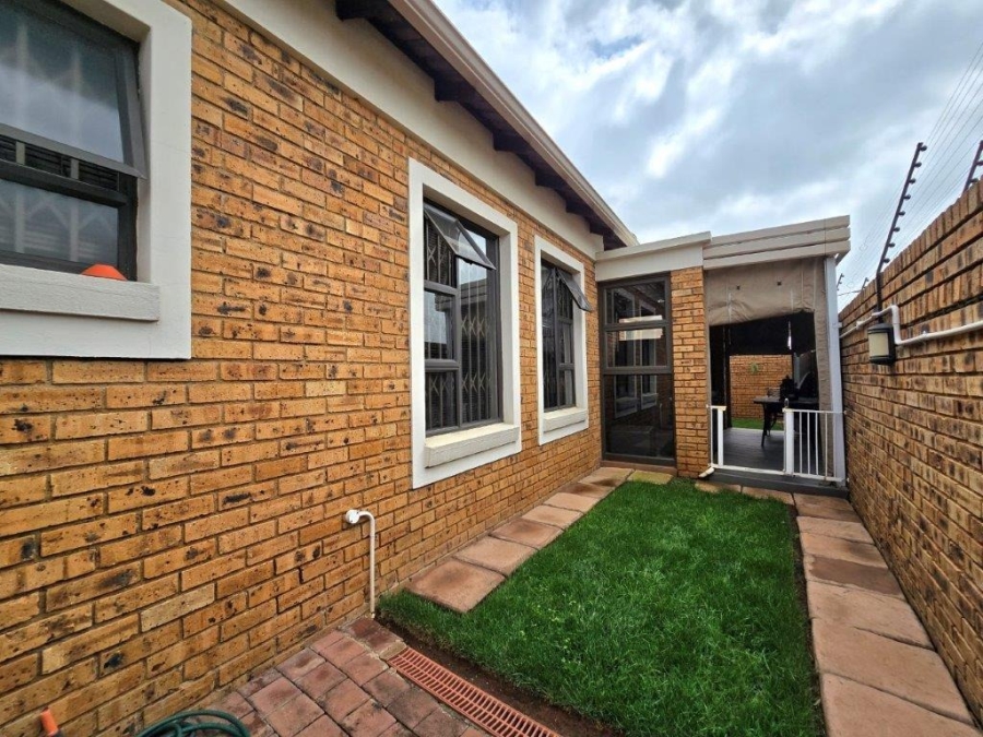 3 Bedroom Property for Sale in New Market Park Gauteng