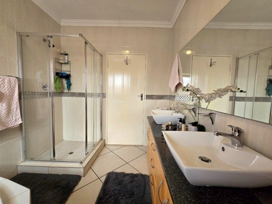 3 Bedroom Property for Sale in New Market Park Gauteng