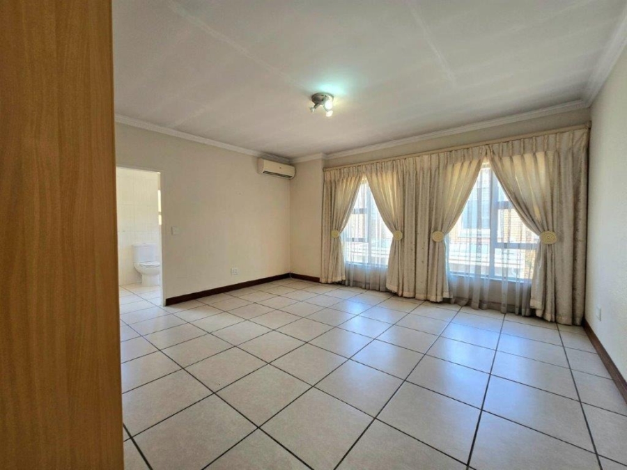 3 Bedroom Property for Sale in New Market Park Gauteng