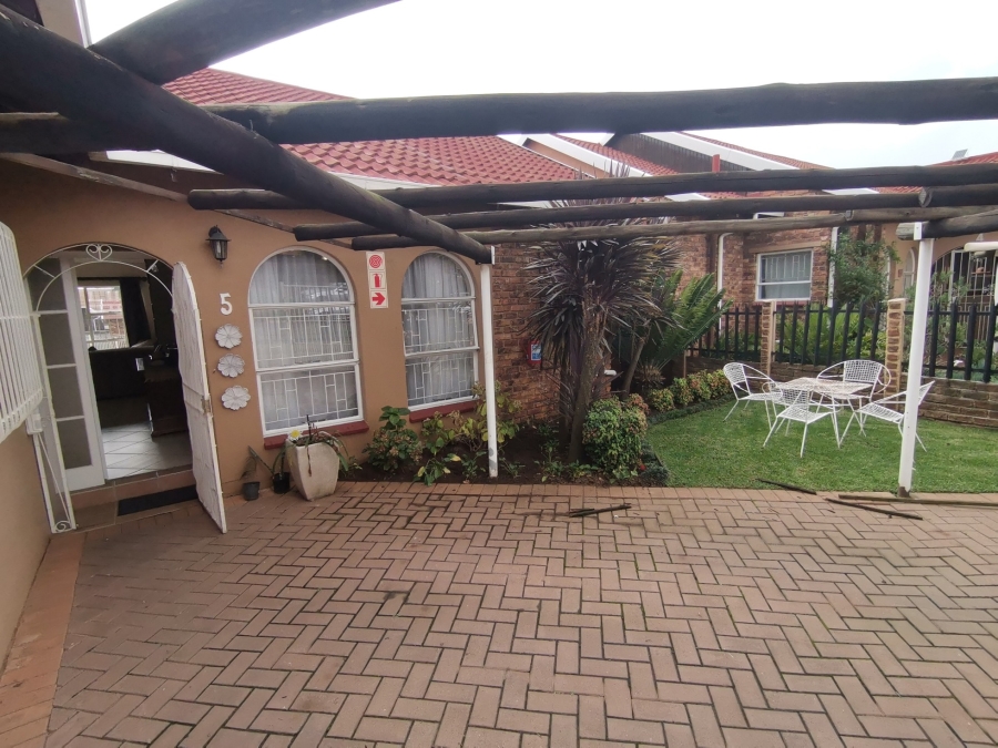 3 Bedroom Property for Sale in Randhart Gauteng