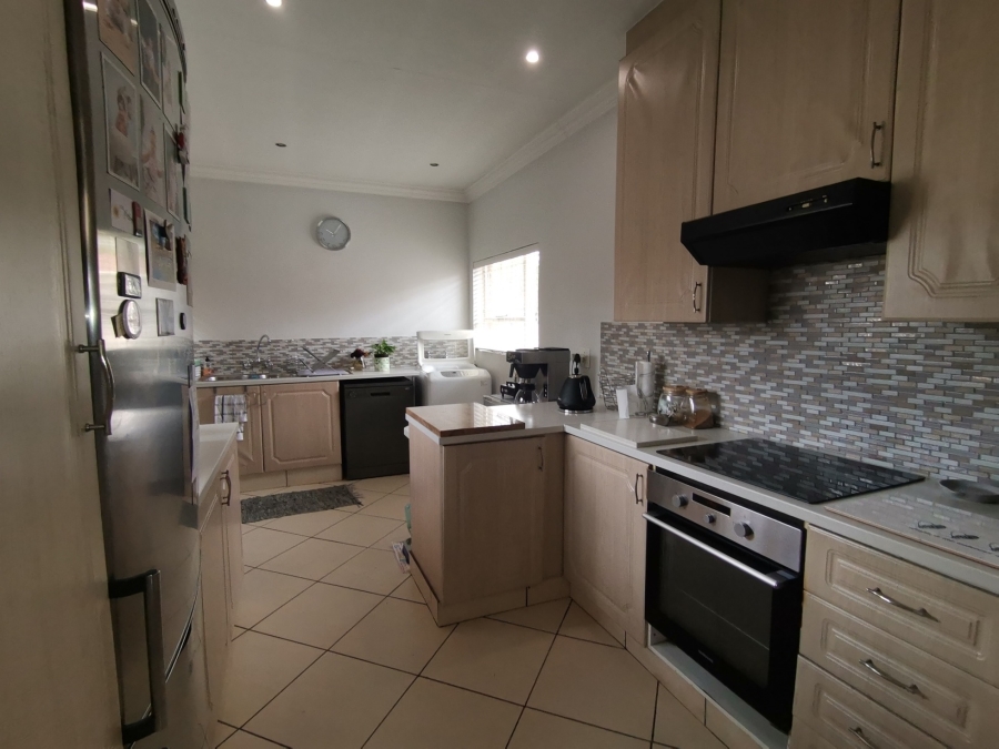 3 Bedroom Property for Sale in Randhart Gauteng