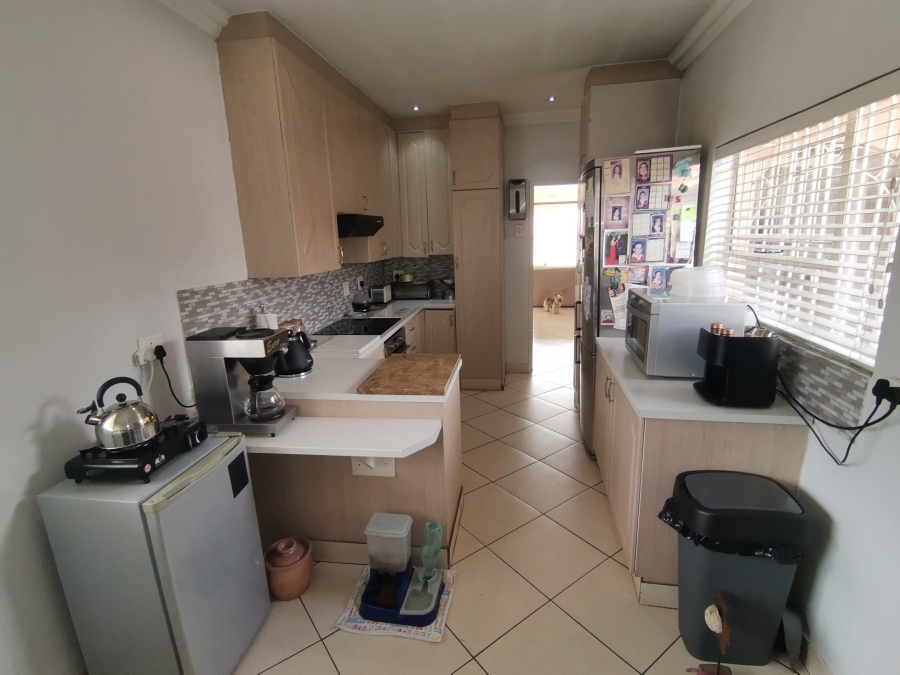 3 Bedroom Property for Sale in Randhart Gauteng