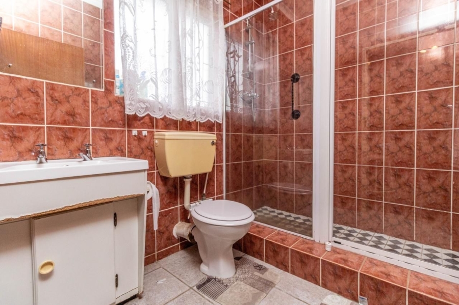 7 Bedroom Property for Sale in Groblerpark Gauteng