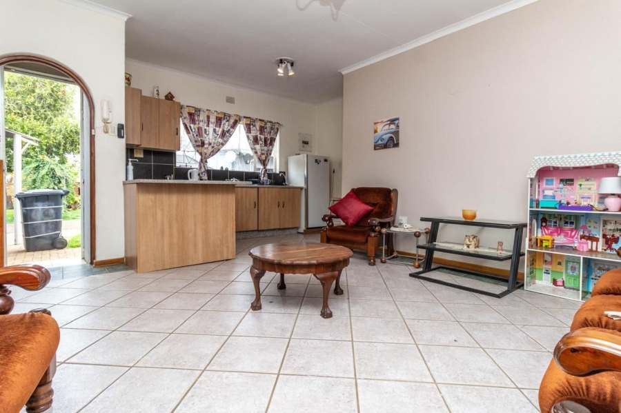 7 Bedroom Property for Sale in Groblerpark Gauteng